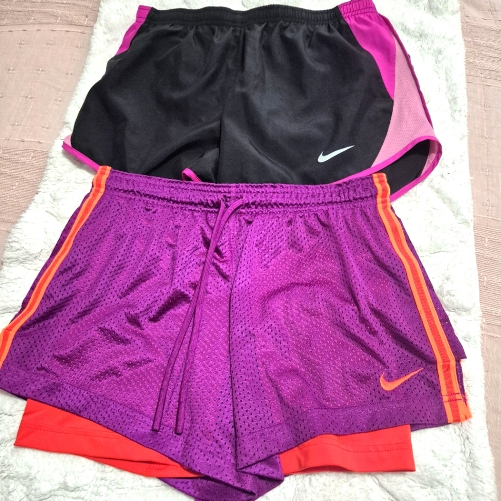 NIKE  Black and Purple Athletic Shorts Set..SIZE-M